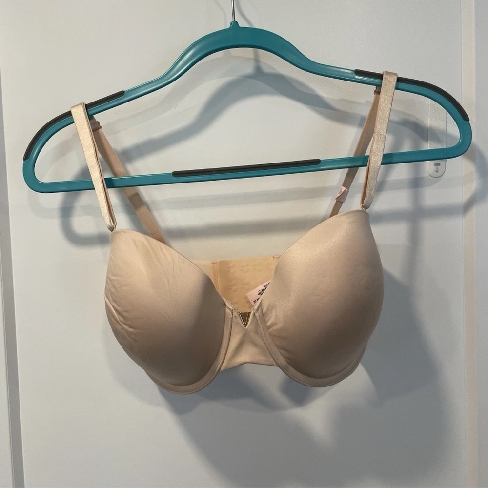 Victoria's Secret Multiway Bra In Beige Push up Underwire Size 34DDD NWOT